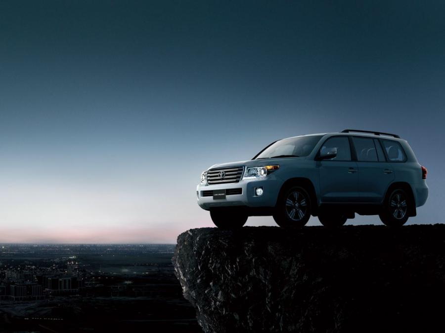  Toyota Land Cruiser 200 2012 года  (фото 35 из 48)
